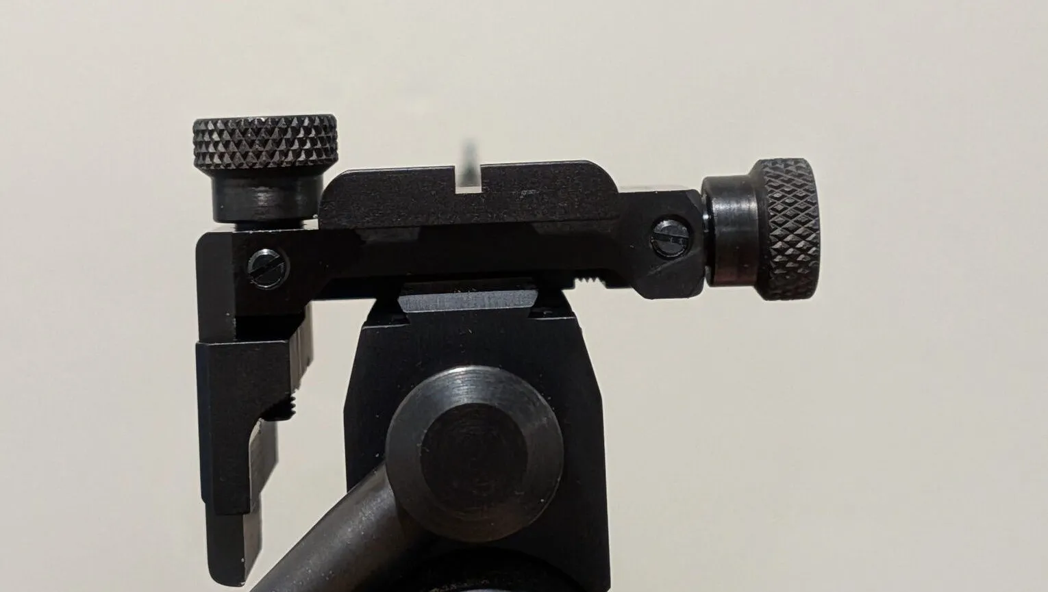 Sight picture through the Williams rear notch toward the plain front blade on my Crosman 1701P